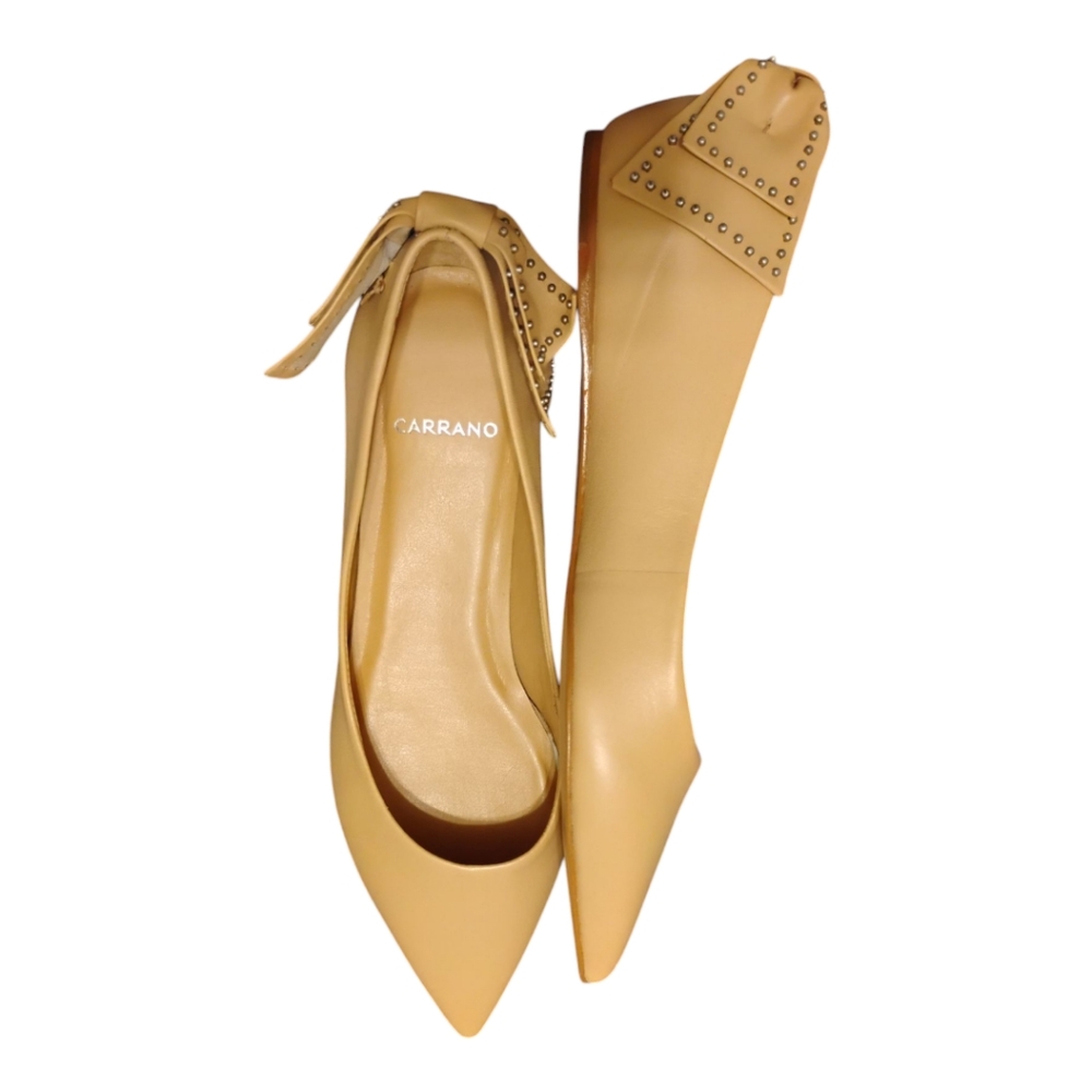 Carrano Tan Flats With Back Bow Size 7